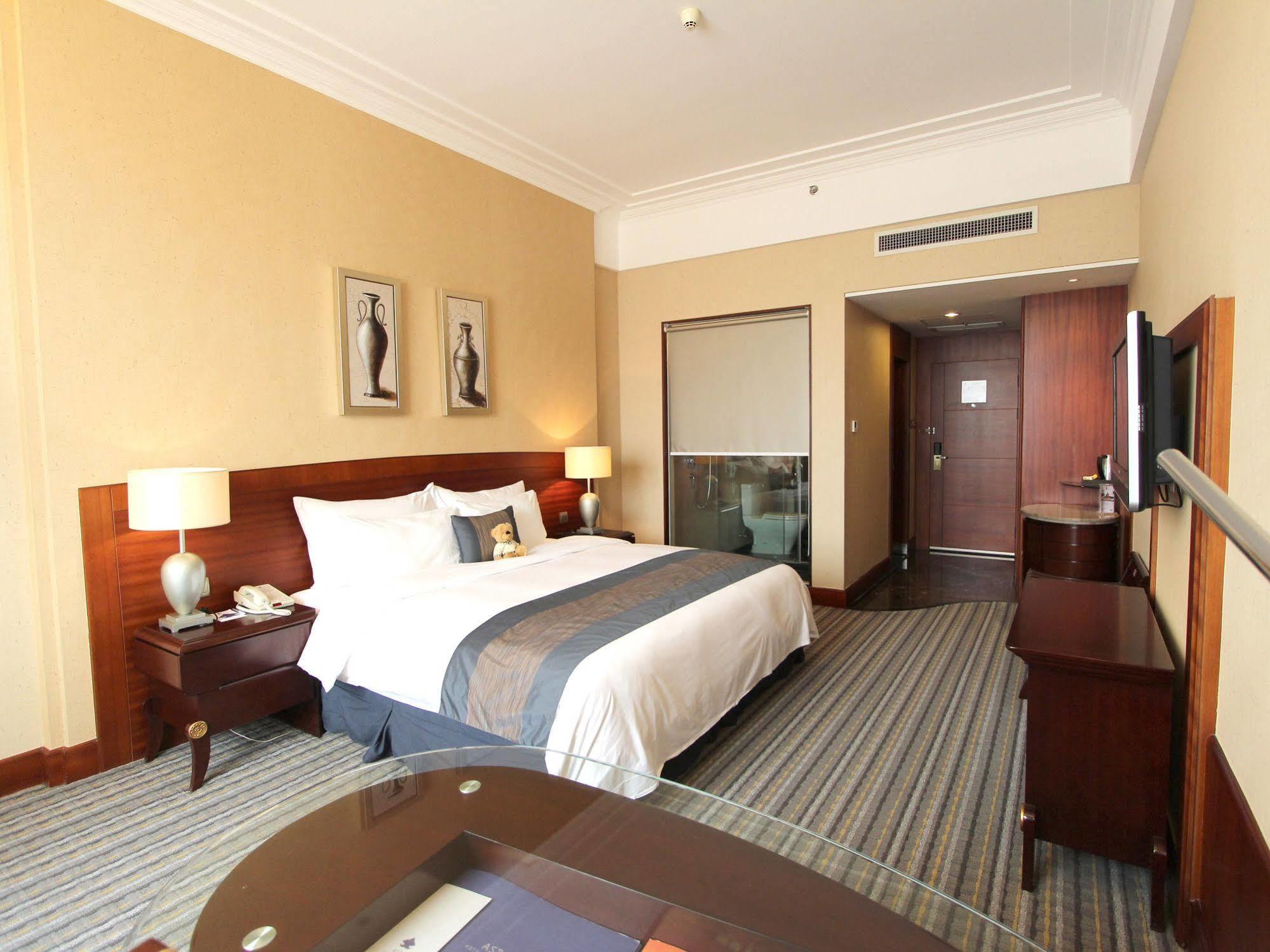 Shenzhen Futian Asta Hotel Exterior photo