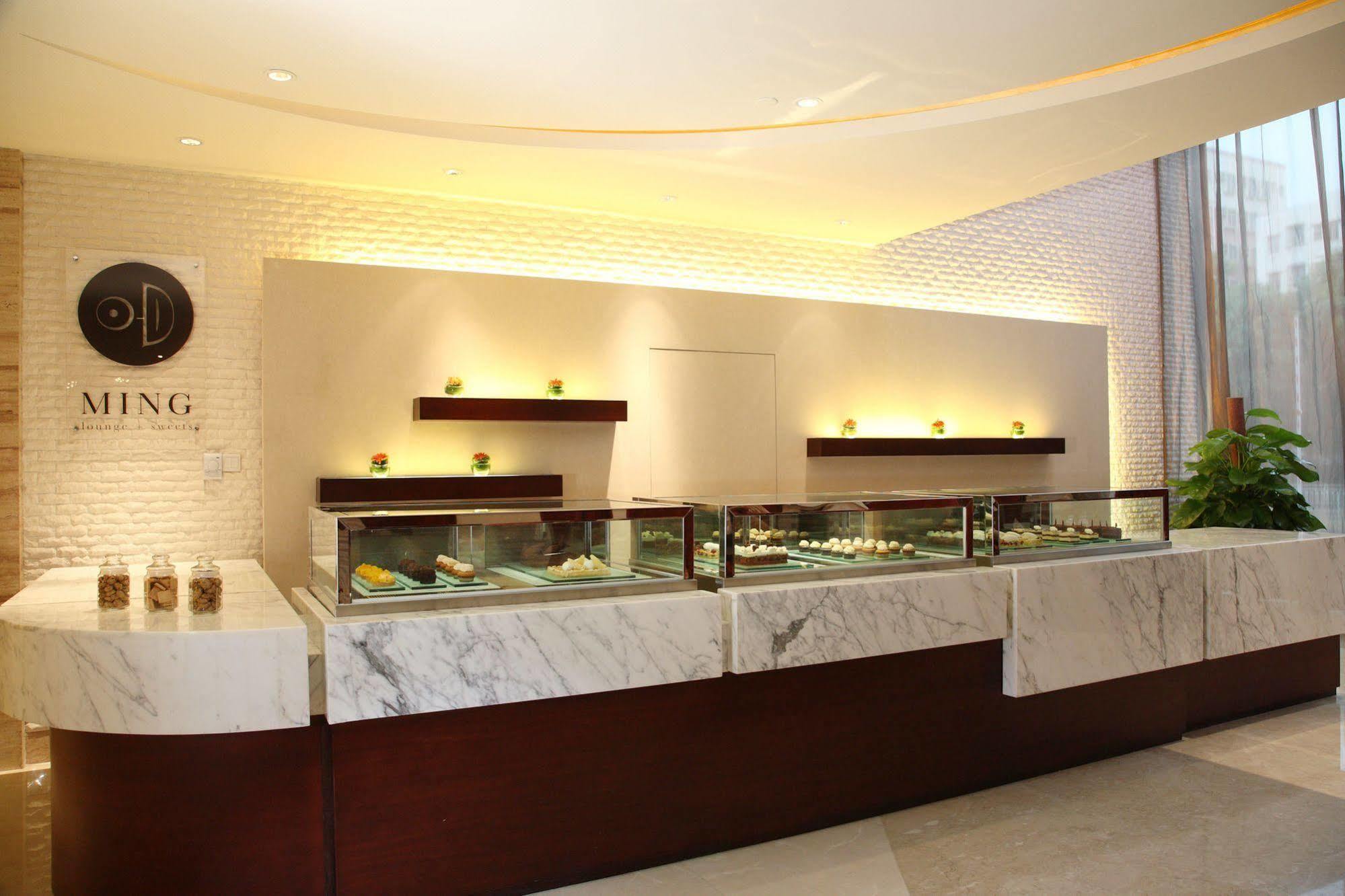 Shenzhen Futian Asta Hotel Exterior photo
